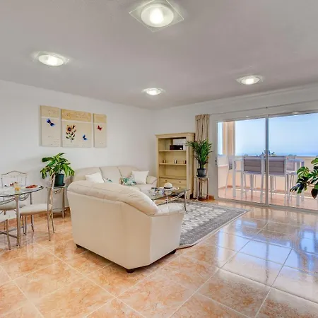Panoramic View Apartment *
